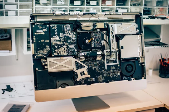 Monitor Masters: Profi Repair